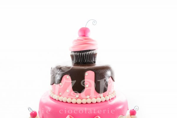 Tort de Botez - "Cupcake" - imagine 2