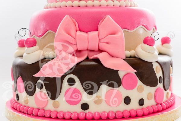 Tort de Botez - "Cupcake" - imagine 4