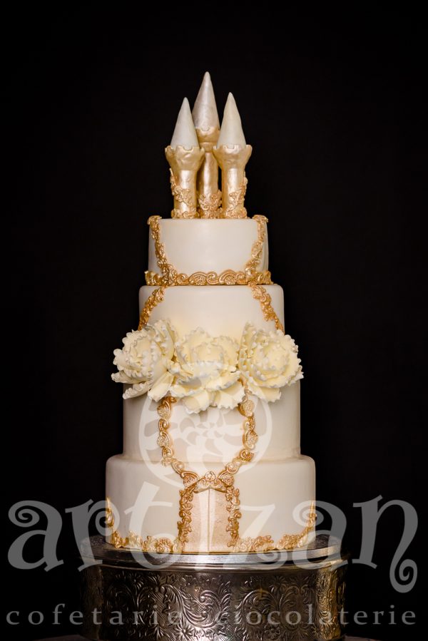 Tort de nunta "CETATE" - imagine 6