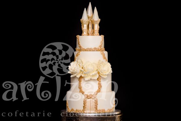 Tort de nunta "CETATE"
