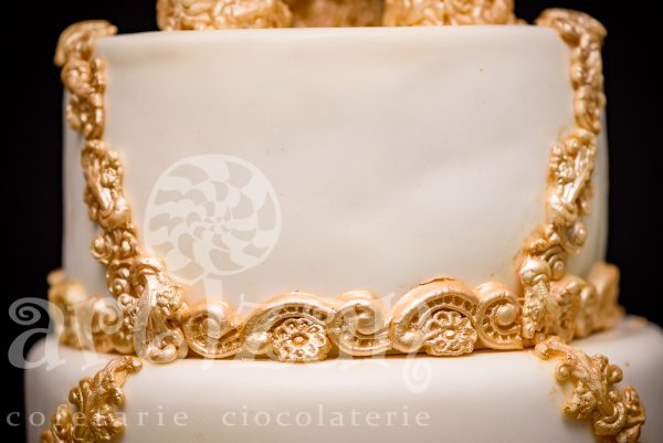 Tort de nunta "CETATE" - imagine 2