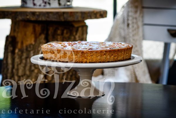 Tarta Siropoasa cu vanilie, caise si migdale - Editie Limitata - imagine 5