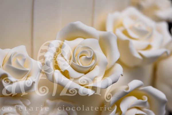 Tort de Nunta "All White" - imagine 5