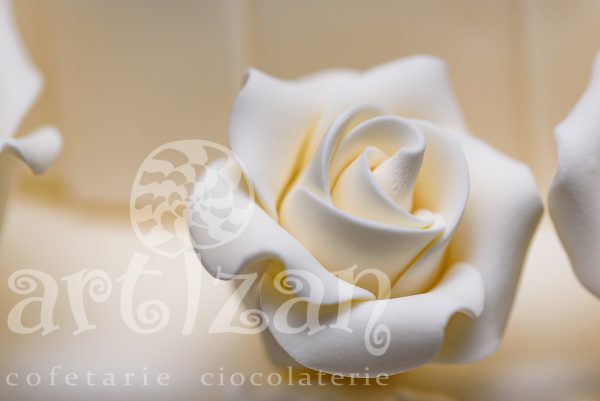 Tort de Nunta "All White" - imagine 2