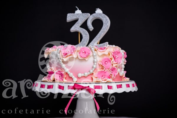 Tort Aniversar "32"