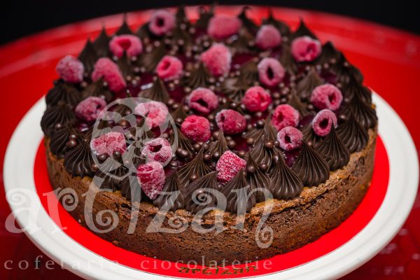 Cheesecake cu ciocolată și zmeură