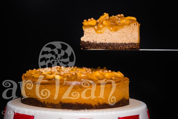 Cheesecake cu mere și caramel sărat - imagine 4
