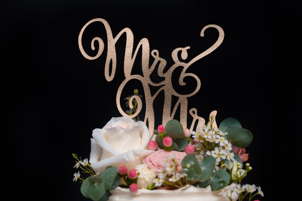 Tort de nunta "Mr&Mrs" - imagine 3