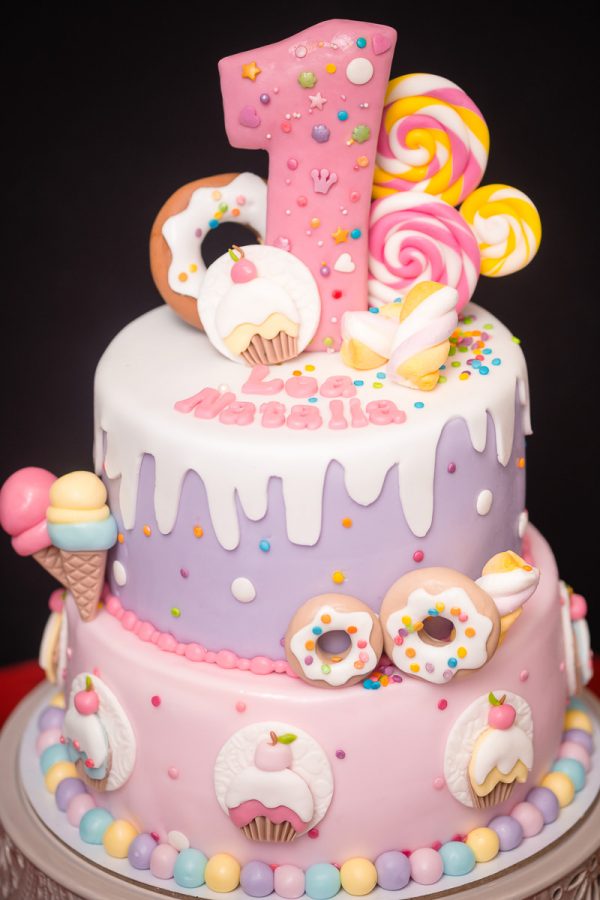 Tort aniversar "Candyland" - imagine 2