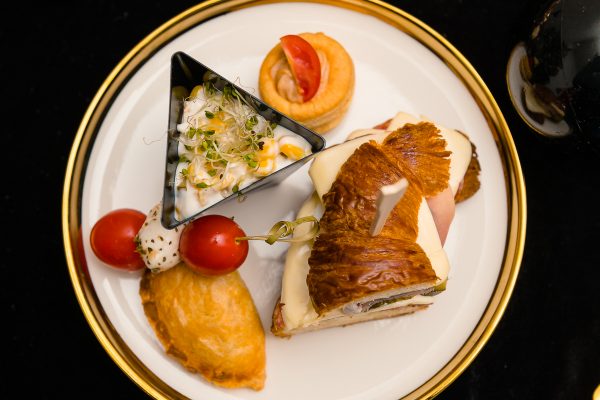 Platou delicii sărate (4 persoane) - imagine 5
