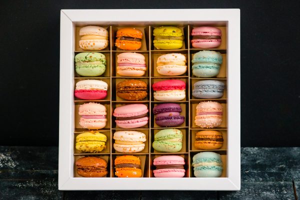 Mega-Box cu Macarons - imagine 2