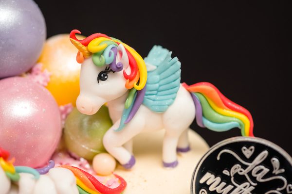 Tort aniversar cu unicorni - Catinca - imagine 6