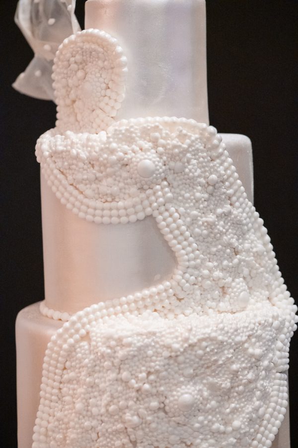 Tort de nunta "White as snow" - imagine 4