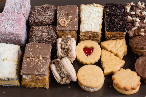 Platou prajituri asortate si fursecuri "Deluxe" - imagine 4